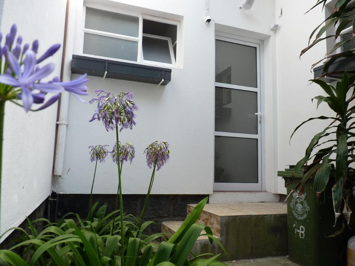 Azores Garden House - Private Suites & Apartments - Automatic Self Check-In Ponta Delgada  Room photo
